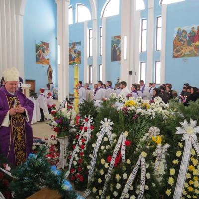 12 februarie: Horleşti: Funeraliile părintelui Mihai Cucuteanu