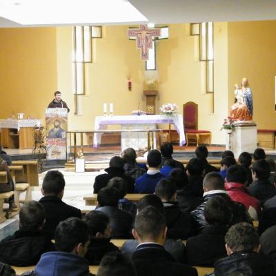 13 februarie: Oneşti: Momente de înnoire sufletească la Liceul Teologic "Fericitul Ieremia"