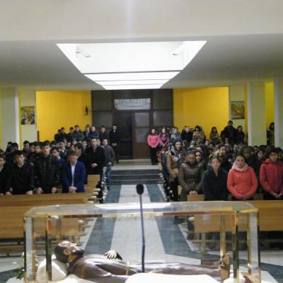 13 februarie: Oneşti: Momente de înnoire sufletească la Liceul Teologic "Fericitul Ieremia"