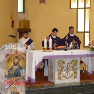13 februarie: Oneşti: Momente de înnoire sufletească la Liceul Teologic "Fericitul Ieremia"