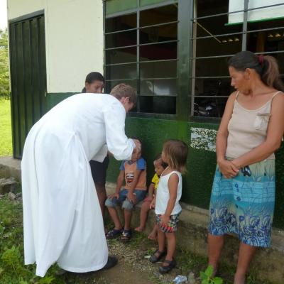 13 februarie: Ecuador: Miercurea Cenuşii celebrată în Santa Lucia