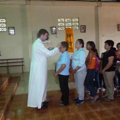 13 februarie: Ecuador: Miercurea Cenuşii celebrată în Santa Lucia