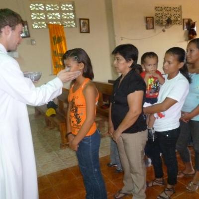13 februarie: Ecuador: Miercurea Cenuşii celebrată în Santa Lucia
