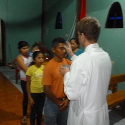 13 februarie: Ecuador: Miercurea Cenuşii celebrată în Santa Lucia