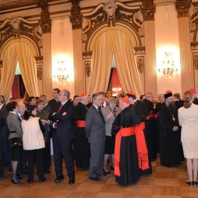 15 februarie: Roma: Întâlnirea dintre preşedintele României şi ambasadorii acreditaţi la Vatican şi pe reprezentanţii cultelor
