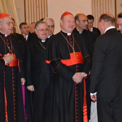 15 februarie: Roma: Întâlnirea dintre preşedintele României şi ambasadorii acreditaţi la Vatican şi pe reprezentanţii cultelor
