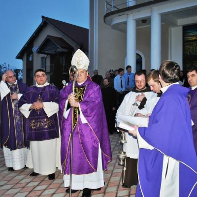 21-24 februarie: Roman: Mama îşi vizitează fiii din Parohia "Isus, Bunul Păstor"