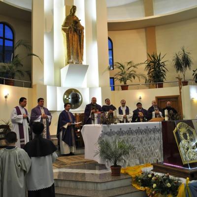 21-24 februarie: Roman: Mama îşi vizitează fiii din Parohia "Isus, Bunul Păstor"