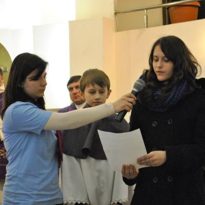 21-24 februarie: Roman: Mama îşi vizitează fiii din Parohia "Isus, Bunul Păstor"