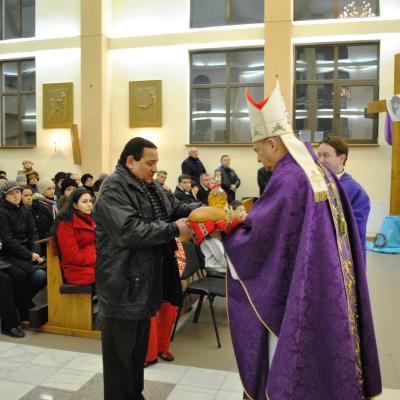 21-24 februarie: Roman: Mama îşi vizitează fiii din Parohia "Isus, Bunul Păstor"