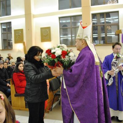 21-24 februarie: Roman: Mama îşi vizitează fiii din Parohia "Isus, Bunul Păstor"