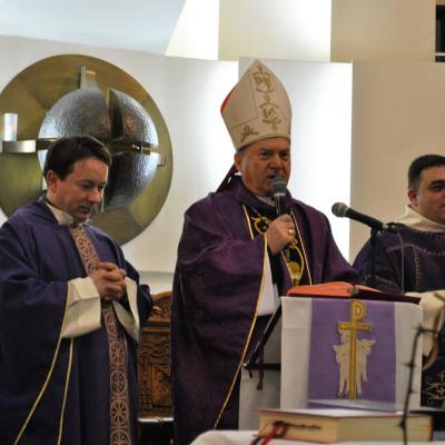 21-24 februarie: Roman: Mama îşi vizitează fiii din Parohia "Isus, Bunul Păstor"