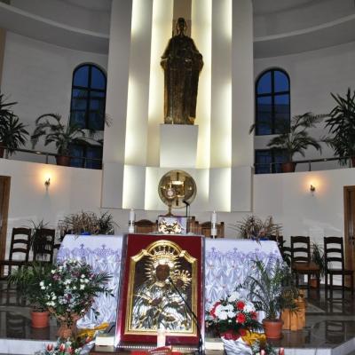 21-24 februarie: Roman: Mama îşi vizitează fiii din Parohia "Isus, Bunul Păstor"