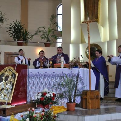 21-24 februarie: Roman: Mama îşi vizitează fiii din Parohia "Isus, Bunul Păstor"