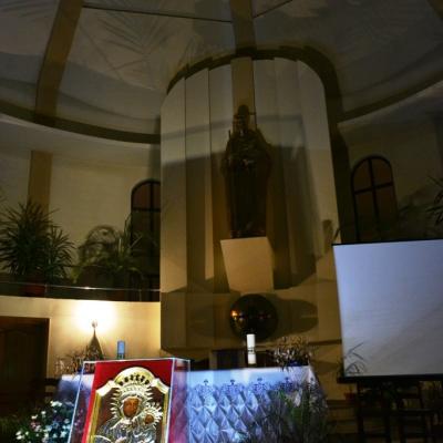 21-24 februarie: Roman: Mama îşi vizitează fiii din Parohia "Isus, Bunul Păstor"