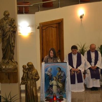 21-24 februarie: Roman: Mama îşi vizitează fiii din Parohia "Isus, Bunul Păstor"