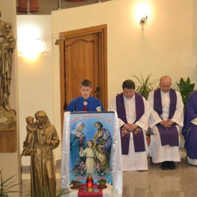 21-24 februarie: Roman: Mama îşi vizitează fiii din Parohia "Isus, Bunul Păstor"