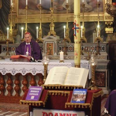 28 februarie: Iaşi: Liturghie de mulţumire la încheierea pontificatului papei Benedict al XVI-leax