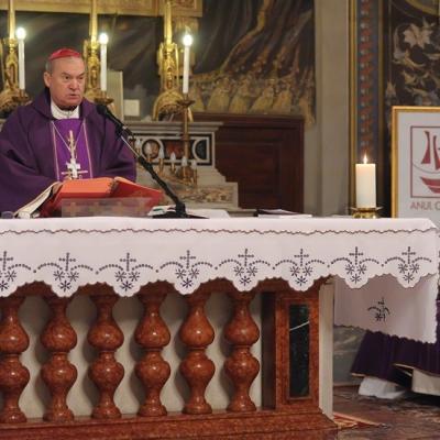 28 februarie: Iaşi: Liturghie de mulţumire la încheierea pontificatului papei Benedict al XVI-leax
