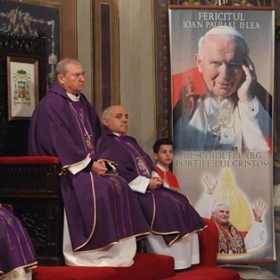 28 februarie: Iaşi: Liturghie de mulţumire la încheierea pontificatului papei Benedict al XVI-leax