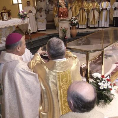 5 martie: Oneşti: Deschiderea Anului Ieremian la sanctuarul "Fericitul Ieremia" din Oneşti şi aniversarul morţii fericitului Ieremia