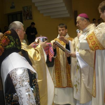 5 martie: Oneşti: Deschiderea Anului Ieremian la sanctuarul "Fericitul Ieremia" din Oneşti şi aniversarul morţii fericitului Ieremia