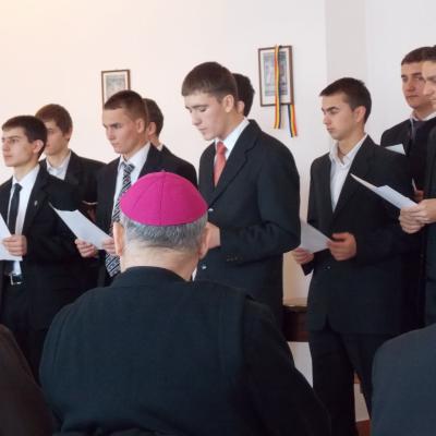 5 martie: Oneşti: Educaţie prin arta dramatică la Liceul Teologic "Fericitul Ieremia"