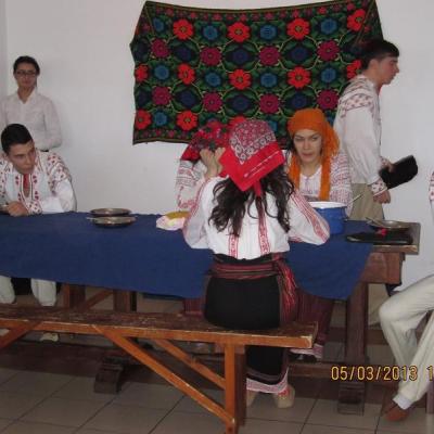 5 martie: Oneşti: Educaţie prin arta dramatică la Liceul Teologic "Fericitul Ieremia"