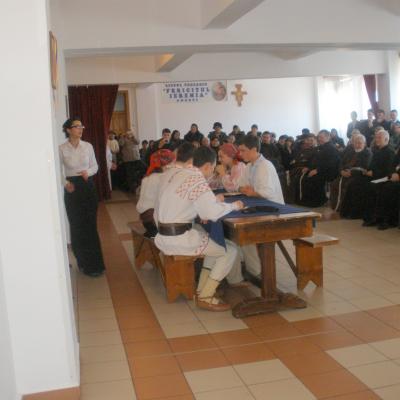 5 martie: Oneşti: Educaţie prin arta dramatică la Liceul Teologic "Fericitul Ieremia"