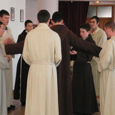 5 martie: Oneşti: Educaţie prin arta dramatică la Liceul Teologic "Fericitul Ieremia"