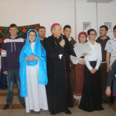 5 martie: Oneşti: Educaţie prin arta dramatică la Liceul Teologic "Fericitul Ieremia"
