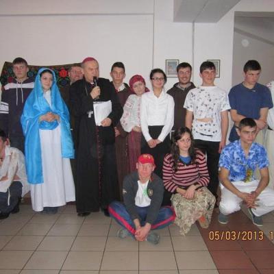 5 martie: Oneşti: Educaţie prin arta dramatică la Liceul Teologic "Fericitul Ieremia"