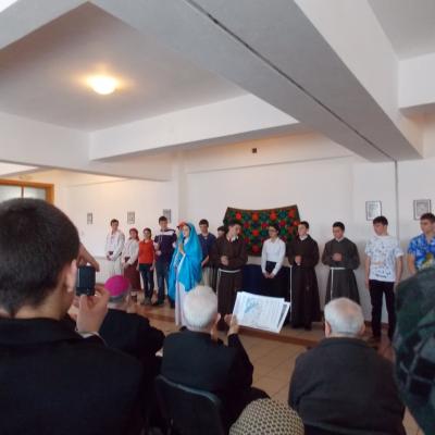 5 martie: Oneşti: Educaţie prin arta dramatică la Liceul Teologic "Fericitul Ieremia"