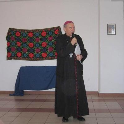 5 martie: Oneşti: Educaţie prin arta dramatică la Liceul Teologic "Fericitul Ieremia"