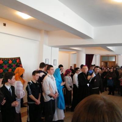 5 martie: Oneşti: Educaţie prin arta dramatică la Liceul Teologic "Fericitul Ieremia"