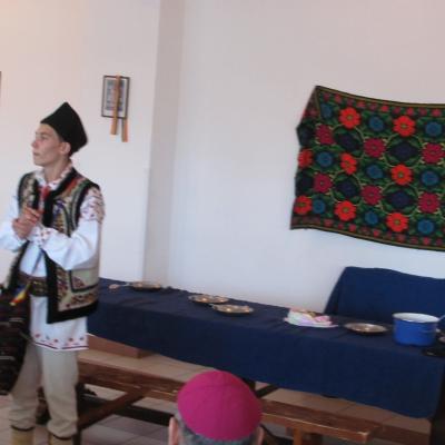 5 martie: Oneşti: Educaţie prin arta dramatică la Liceul Teologic "Fericitul Ieremia"
