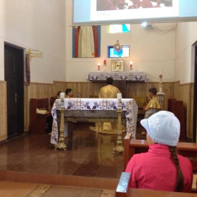 10 martie: Poiana Micului: Adoraţie pentru alegerea noului papă