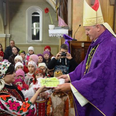 10-13 martie: Valea Mare: Vizita Măicuţei de la Cacica şi misiuni populare