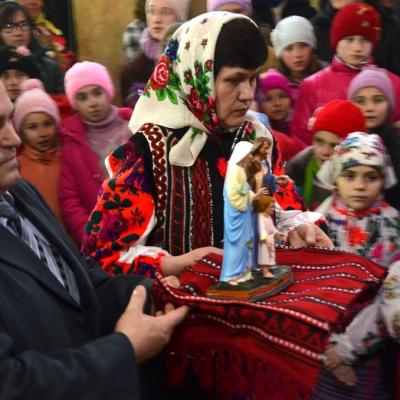 10-13 martie: Valea Mare: Vizita Măicuţei de la Cacica şi misiuni populare