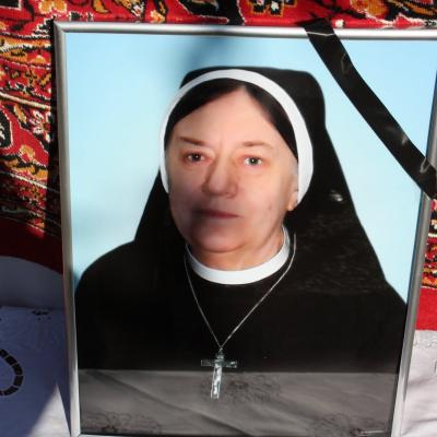 13 martie: Gherăeşti: Funeraliile sorei Maria Bereşoaie