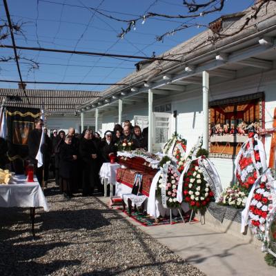 13 martie: Gherăeşti: Funeraliile sorei Maria Bereşoaie
