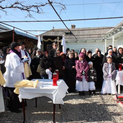 13 martie: Gherăeşti: Funeraliile sorei Maria Bereşoaie