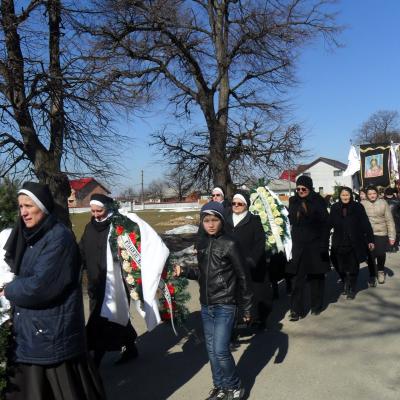 13 martie: Gherăeşti: Funeraliile sorei Maria Bereşoaie