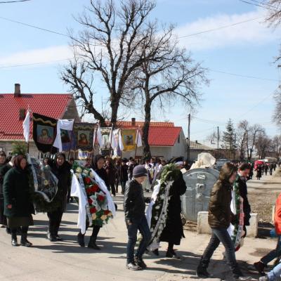 13 martie: Gherăeşti: Funeraliile sorei Maria Bereşoaie
