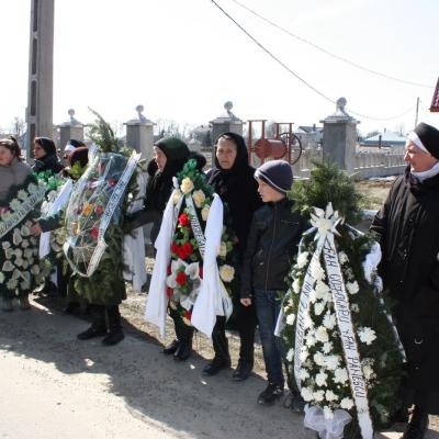 13 martie: Gherăeşti: Funeraliile sorei Maria Bereşoaie