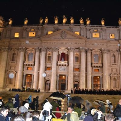 13 martie: Vatican: Alegerea papei Francisc, o "seară magică"