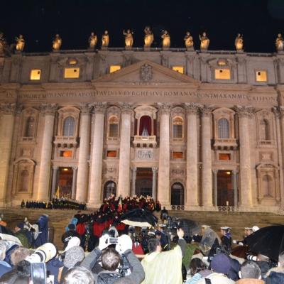 13 martie: Vatican: Alegerea papei Francisc, o "seară magică"