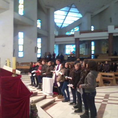 14 martie: Bacău: Liceeni catolici în rugăciune
