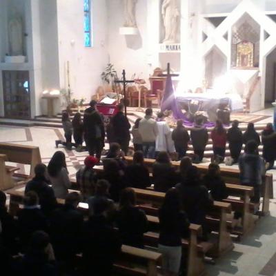 14 martie: Bacău: Liceeni catolici în rugăciune