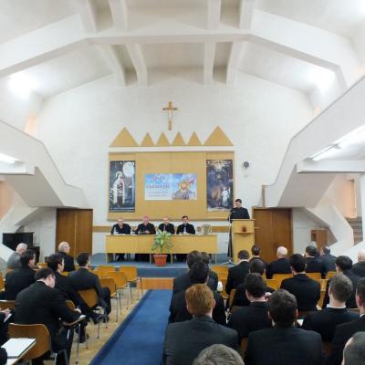 14 martie: Simpozionul "Credinţa dintotdeauna şi omul de astăzi" la Institutul Teologic Romano-Catolic "Sfântul Iosif"